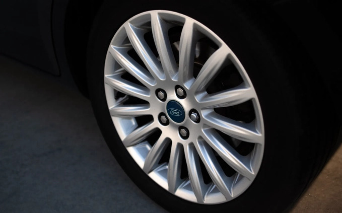 Ford Mondeo cena 30900 przebieg: 297000, rok produkcji 2012 z Łódź małe 781